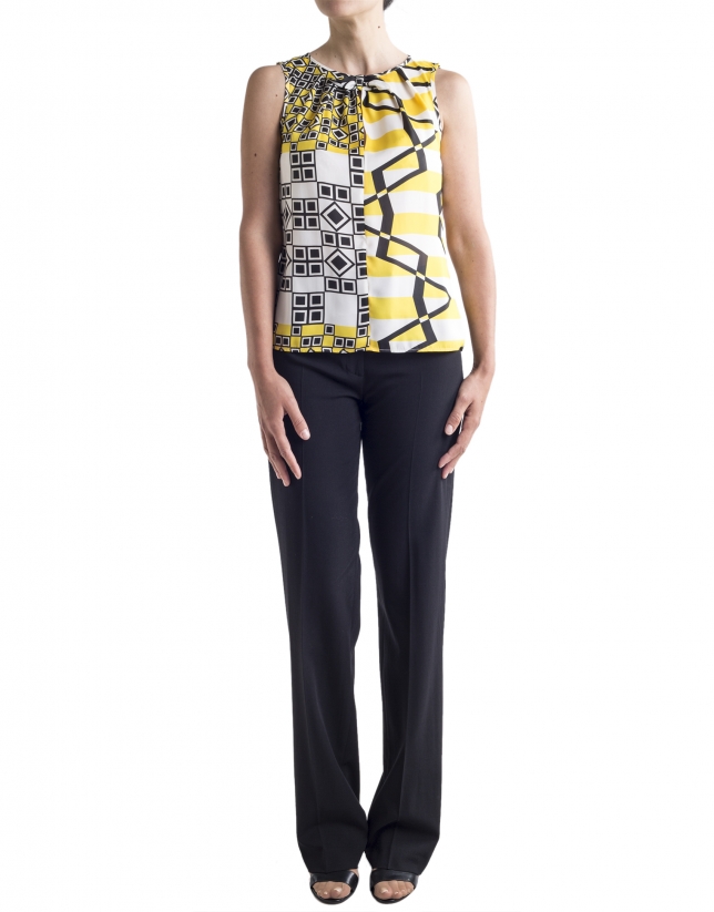 Geometric print top with bow