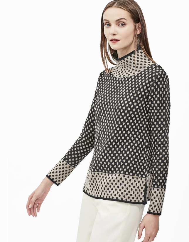 Grey jacquard sweater with polka dots