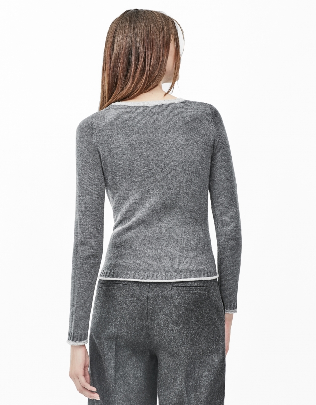Grey sweater with pockets