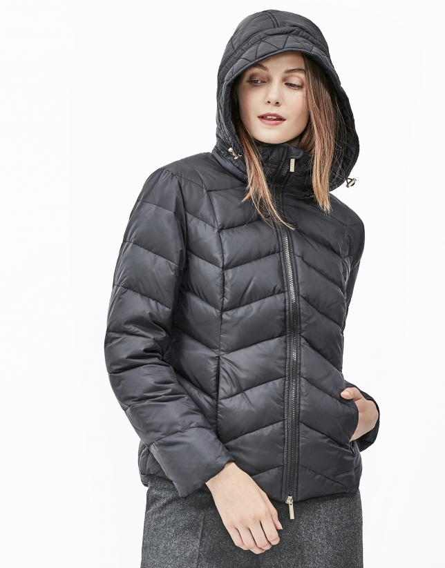 Black short hooded ski jacket 