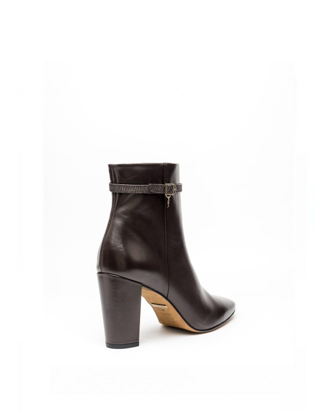 Porto ankle boots