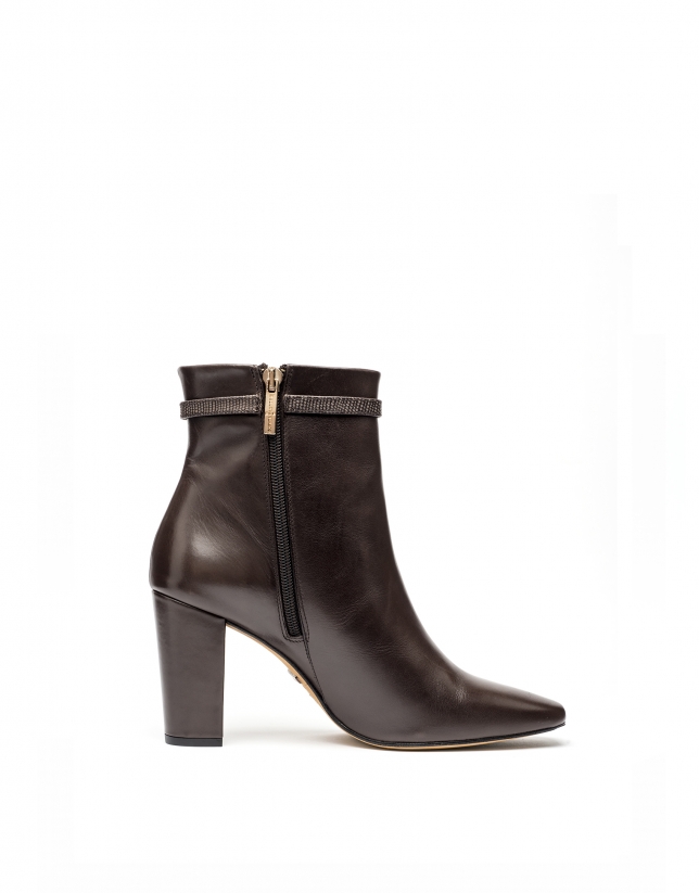 Porto ankle boots
