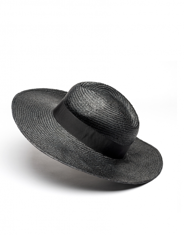 Wide-brim raffia hat