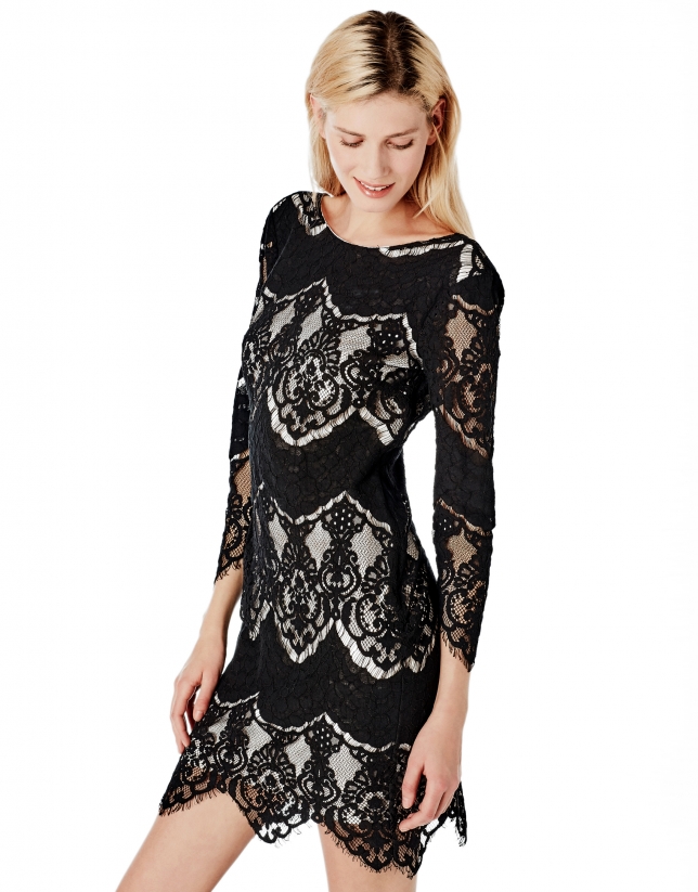 Black lace dress with contrasting lining