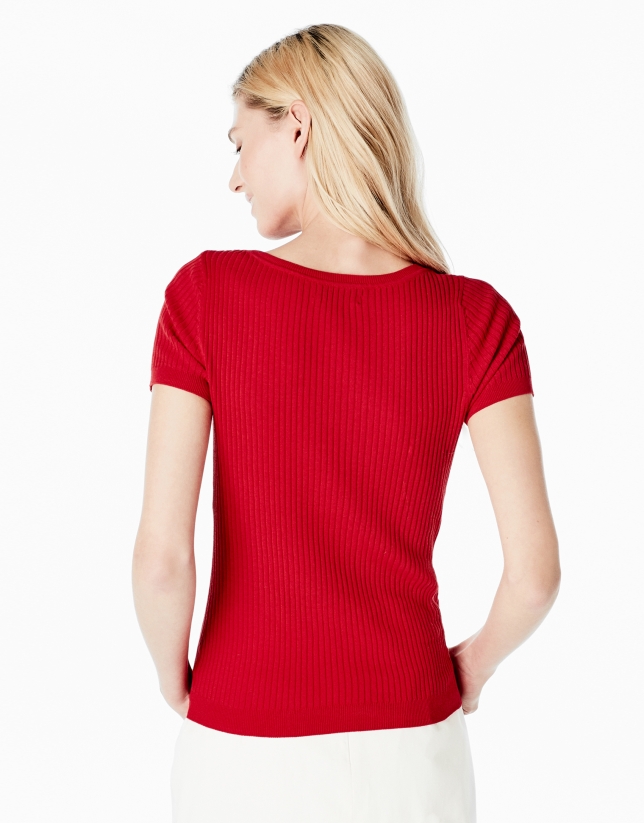 Red ribbed sweater