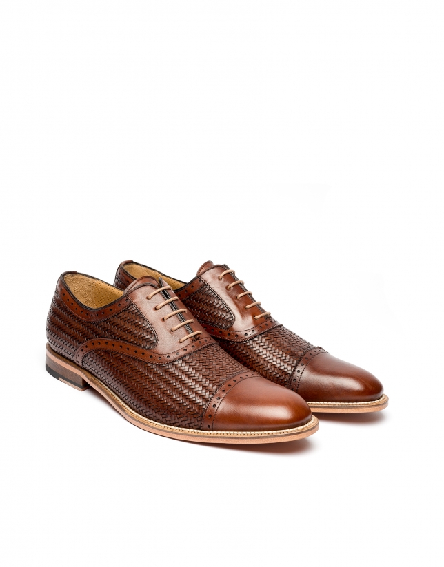 Zapato Oxford brogue con piel efecto trenzada marrón