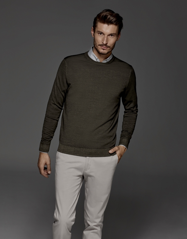 Khaki dyed sweater with square collar