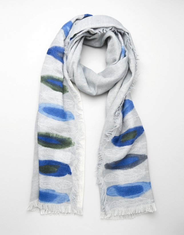 Gray wool scarf with blue motifs