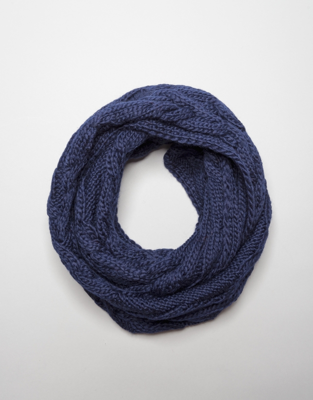 Blue wool tubular tubular scarf