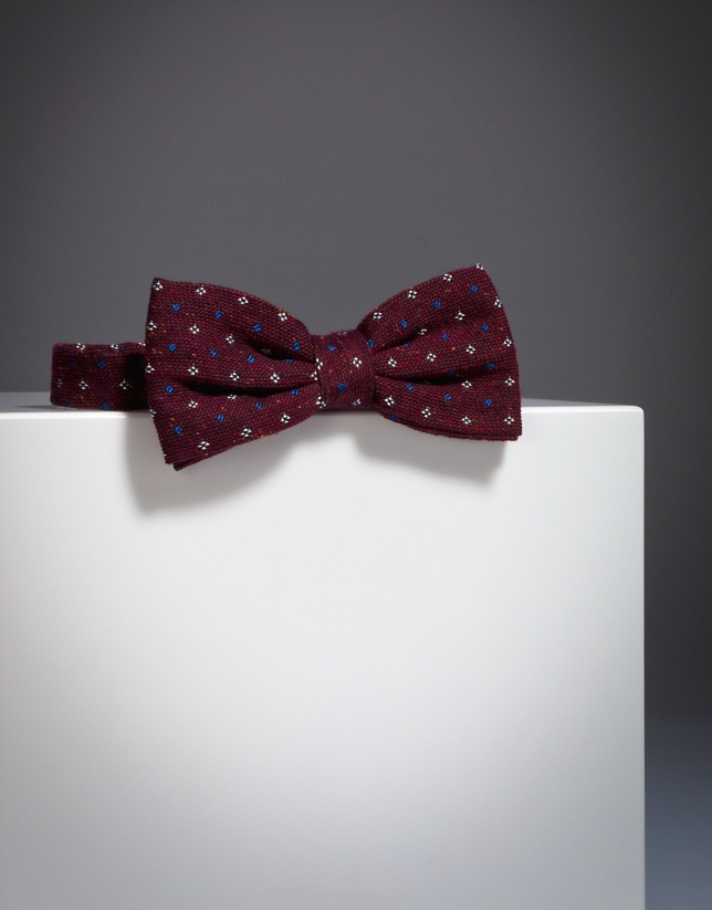 Maroon wool bowtie with light blue dots