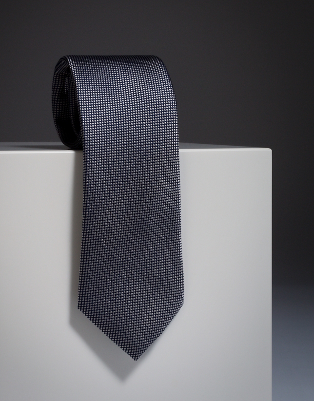 Black jacquard silk tie with ivory diamond design