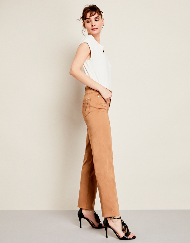 Brown sport pants with five pockets