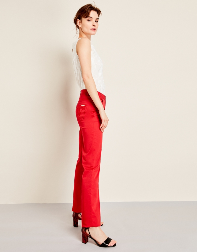 Red sport pants with five pockets