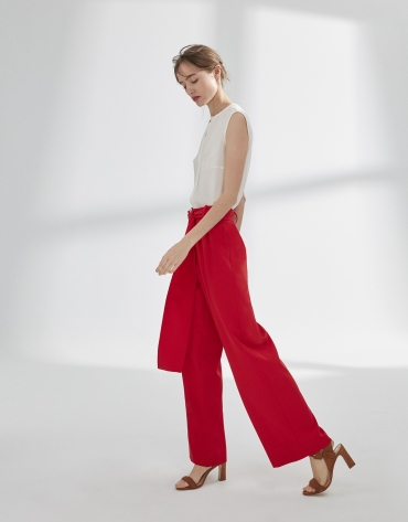 Red palazzo pants with darts