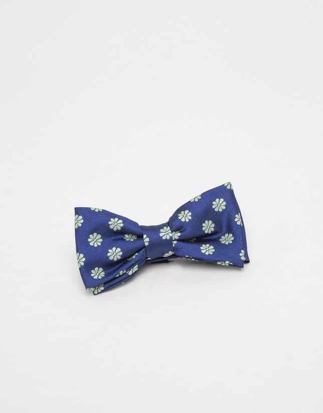 Navy blue bowtie with jacquard green daisies