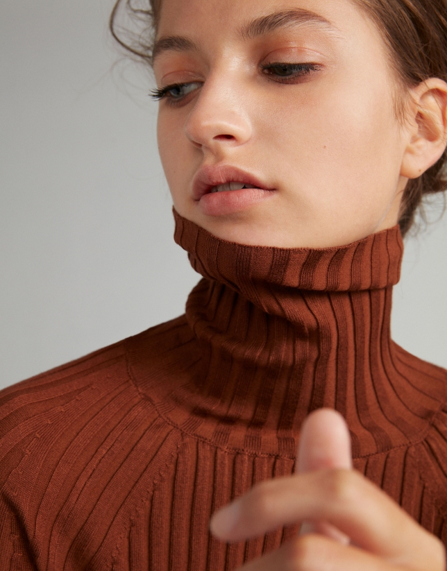 Mink-colored ribbed sweater with turtle neck