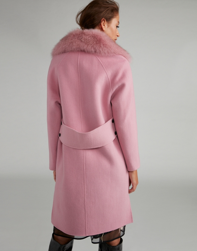 Pink cloth coat with fur collar