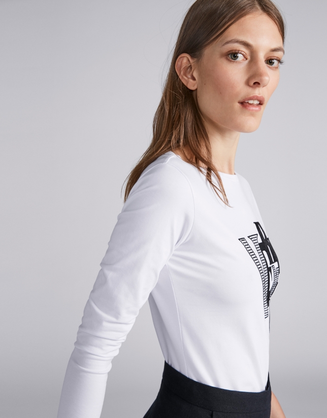 White strass and fabric top with logo