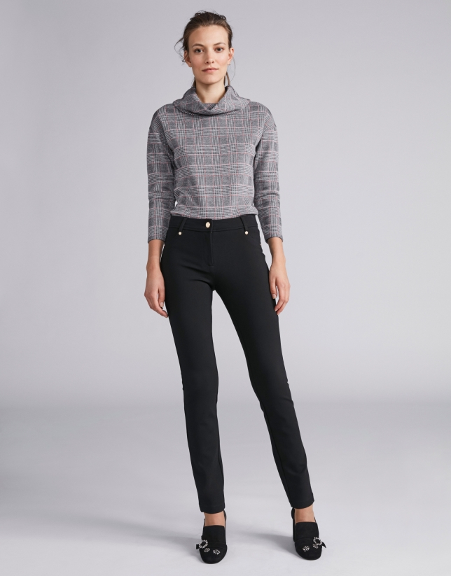 Gray knit glen plaid top with red lines