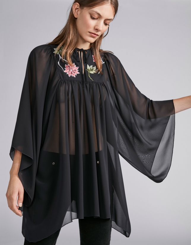 Flowing smock embroidered shirt 