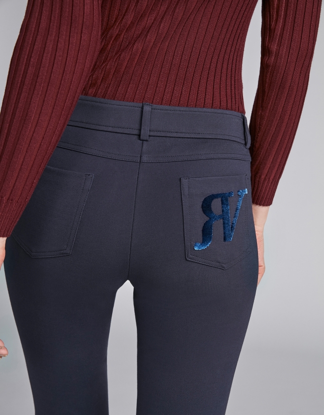 Navy blue pants with 5 pockets