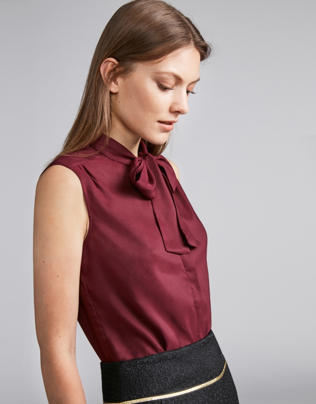 Burgundy top with bow collar
