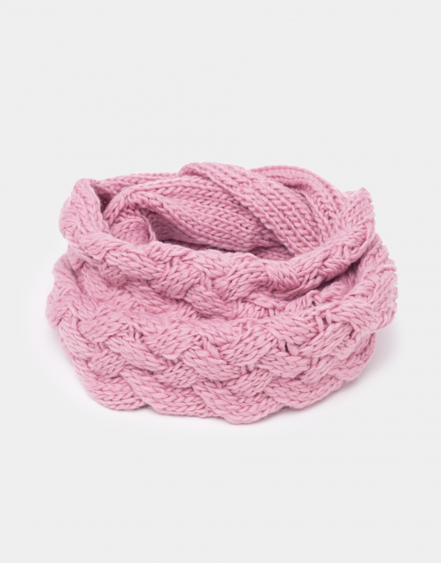 Pink wool tubular scarf