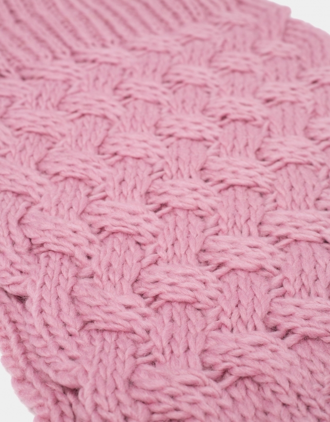 Pink wool tubular scarf