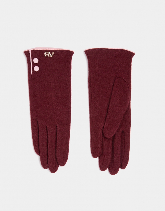 Burgundy knit gloves
