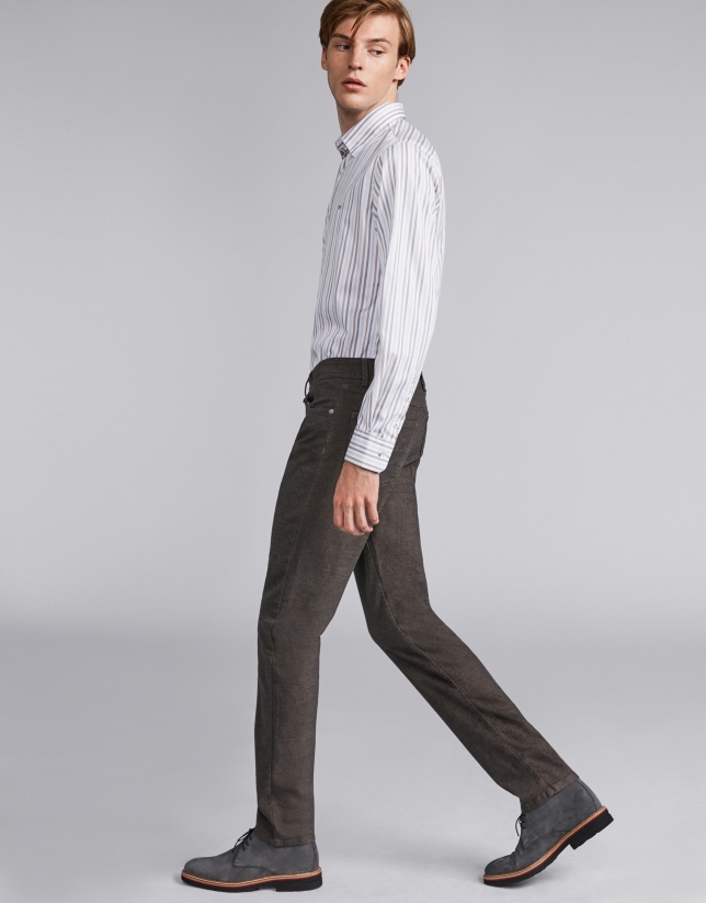 Coffee-colored pants with five pockets