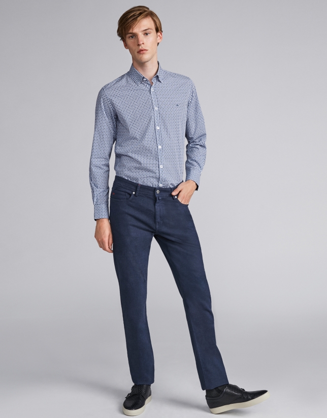 Blue pants with five pockets