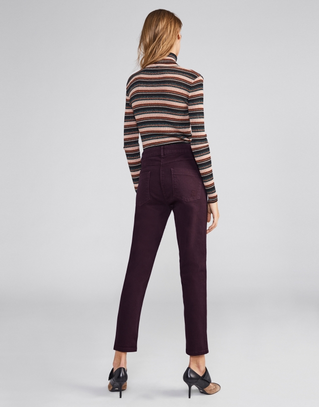 Burgundy pants with 4 pockets