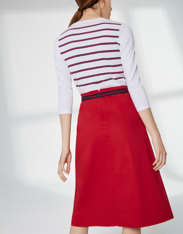 Poppy colored skirt with front fold