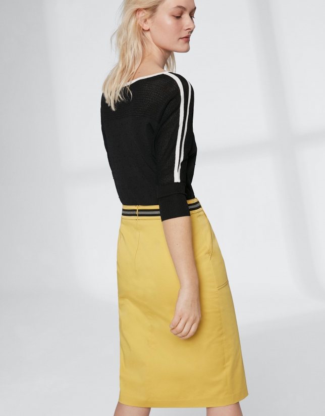 Yellow midi-skirt with gross grain at waist