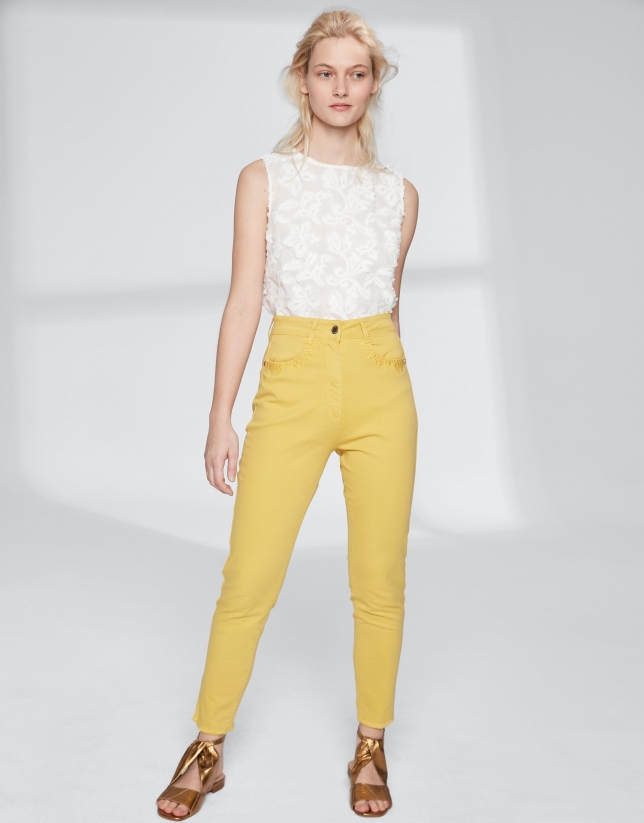 pantalon amarillo mujer