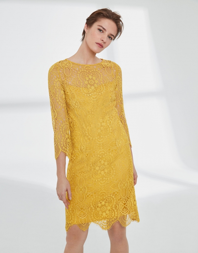 Yellow midi-dress with lace - Woman - SS2019 | Roberto Verino