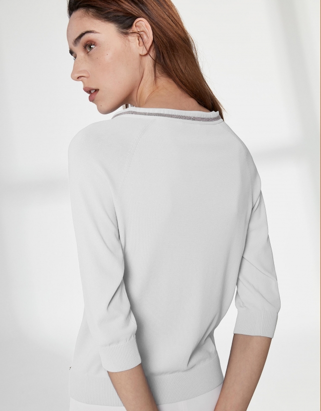 Ivory sweater with V-neck