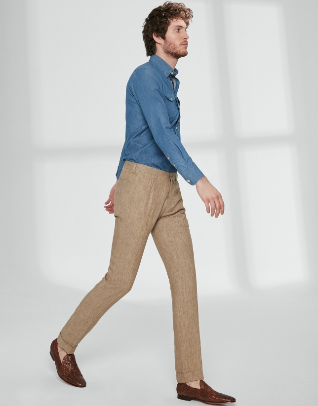 Brown linen chinos with dart