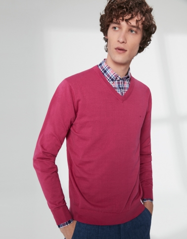 Dark pink, V-neck sweater