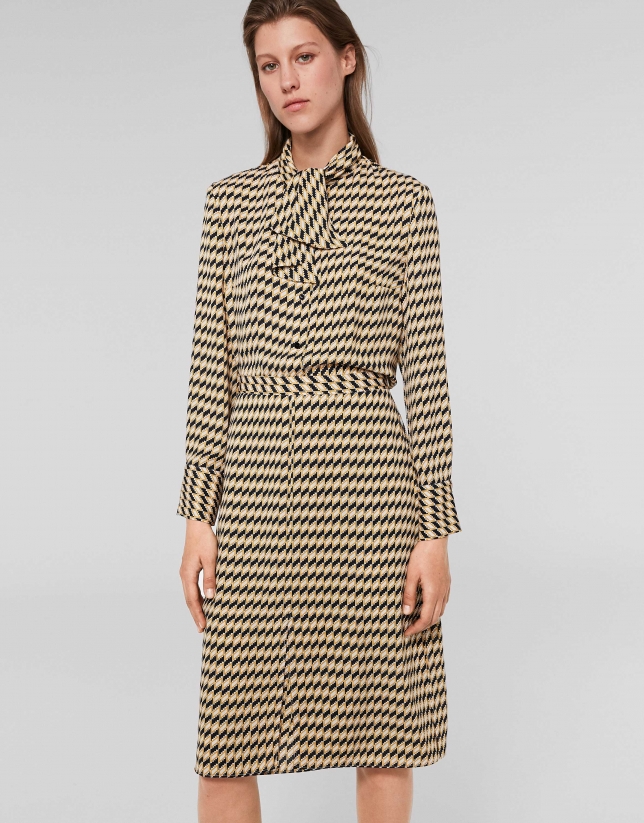 Black/gold geometric print midi skirt