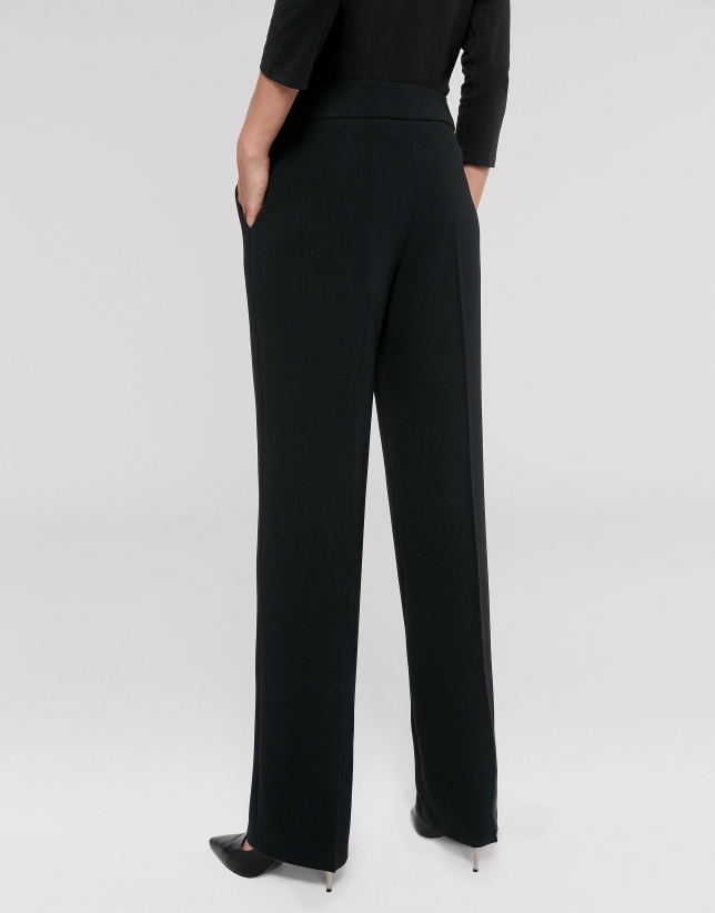 Black straight pants with rib in front