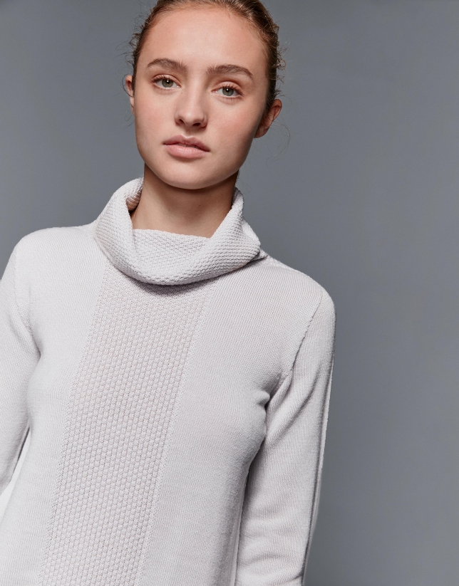 Silver gray wool sweater with turtle-neck collar