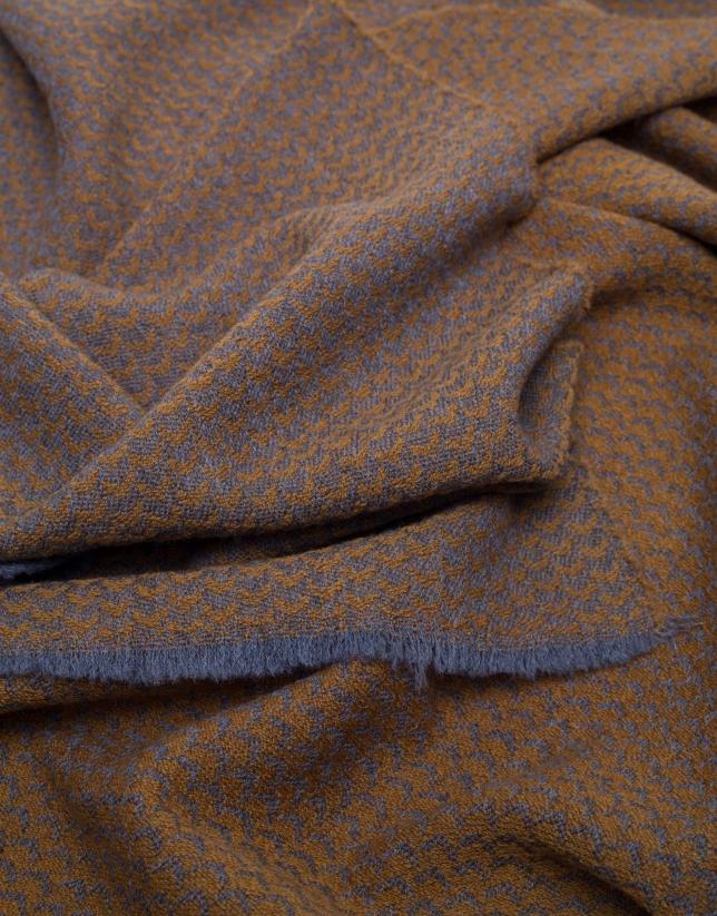 Gray and yellow wool scarf