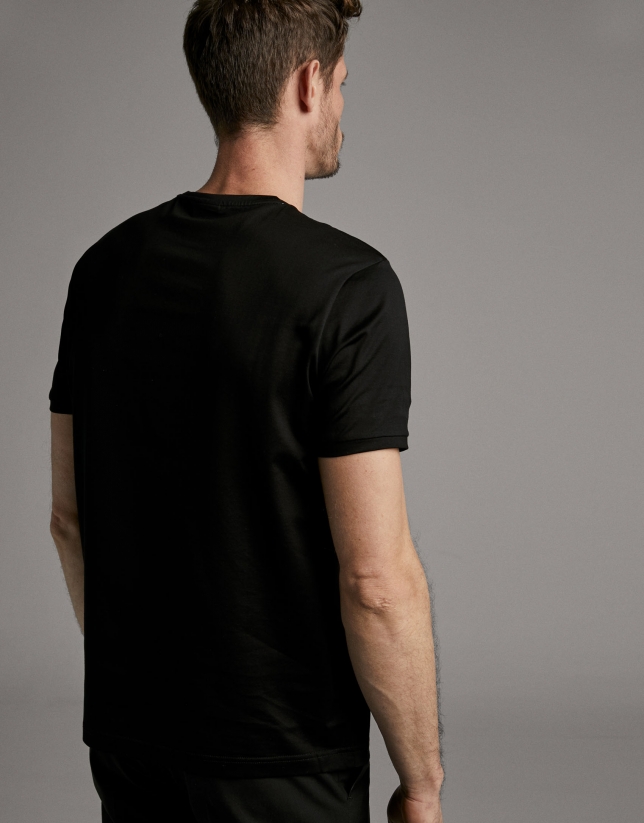 Black, short sleeve t-shirt