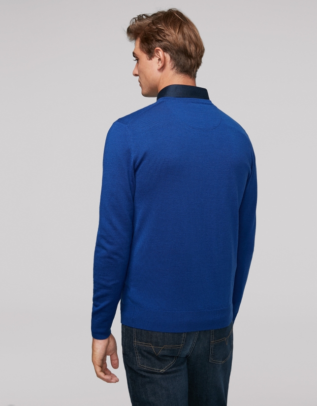 Blue wool sweater with V neck
