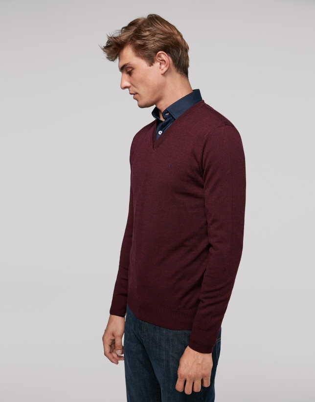 Burgundy wool sweater with V neck