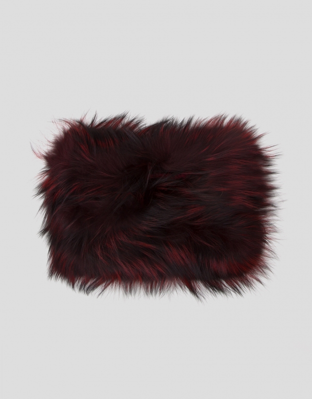 Burgundy fur tubular scarf with feathers