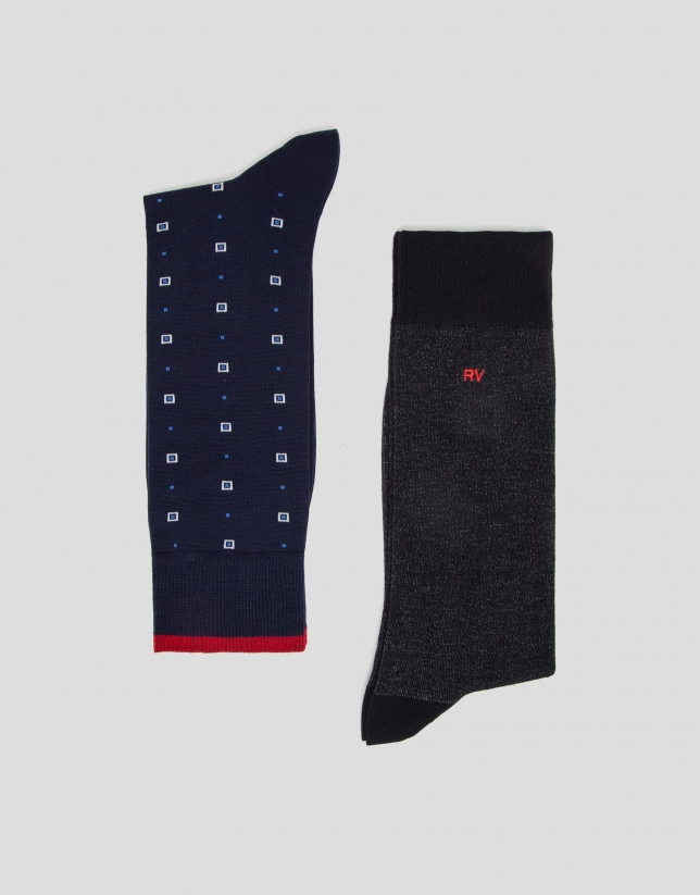 Pack of plain and tie motif jacquard socks