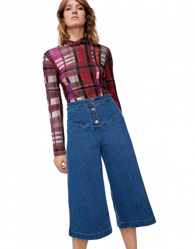 Bell-bottom jeans, with high waist