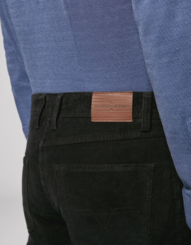 Black corduroy pants with five pockets